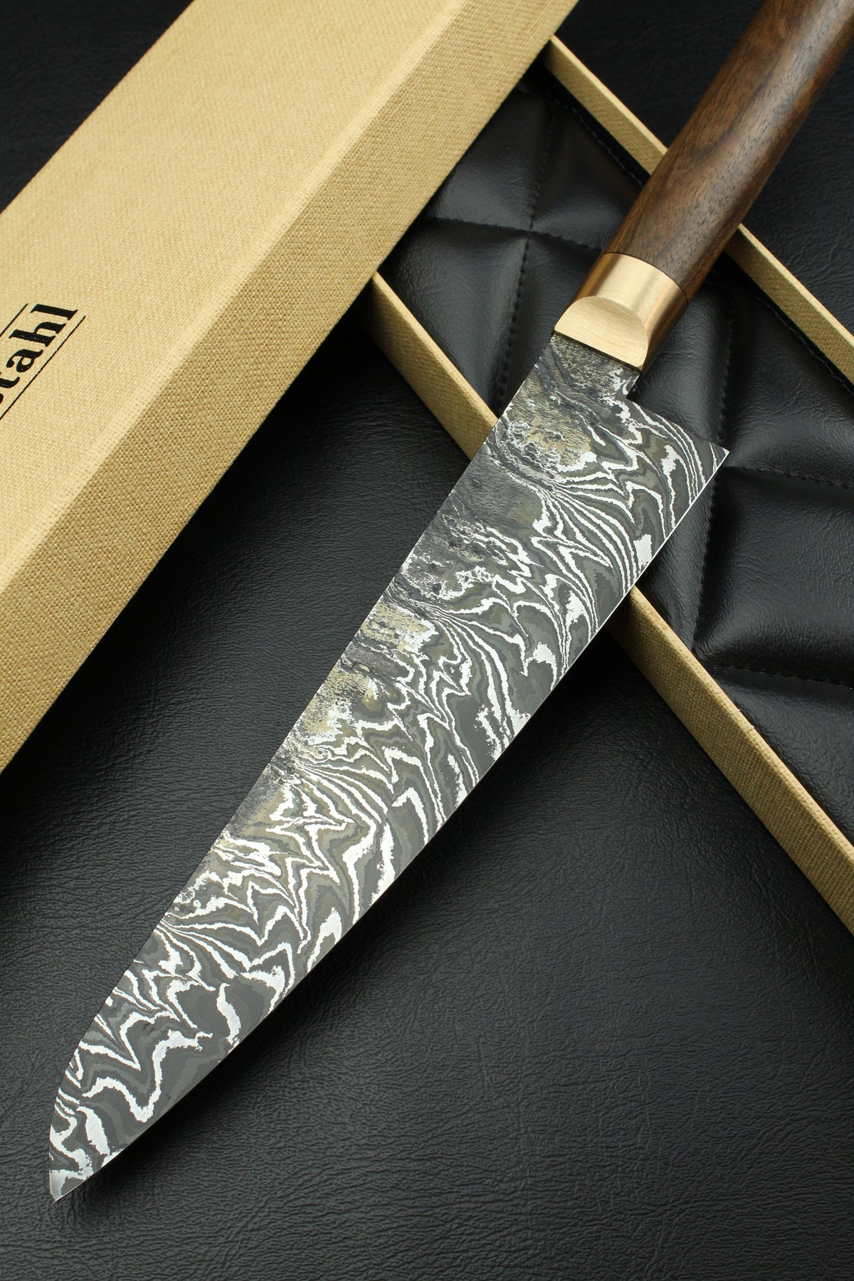 Damascus-Gyuto-HK-Torsion aus deutschem Walnussholz