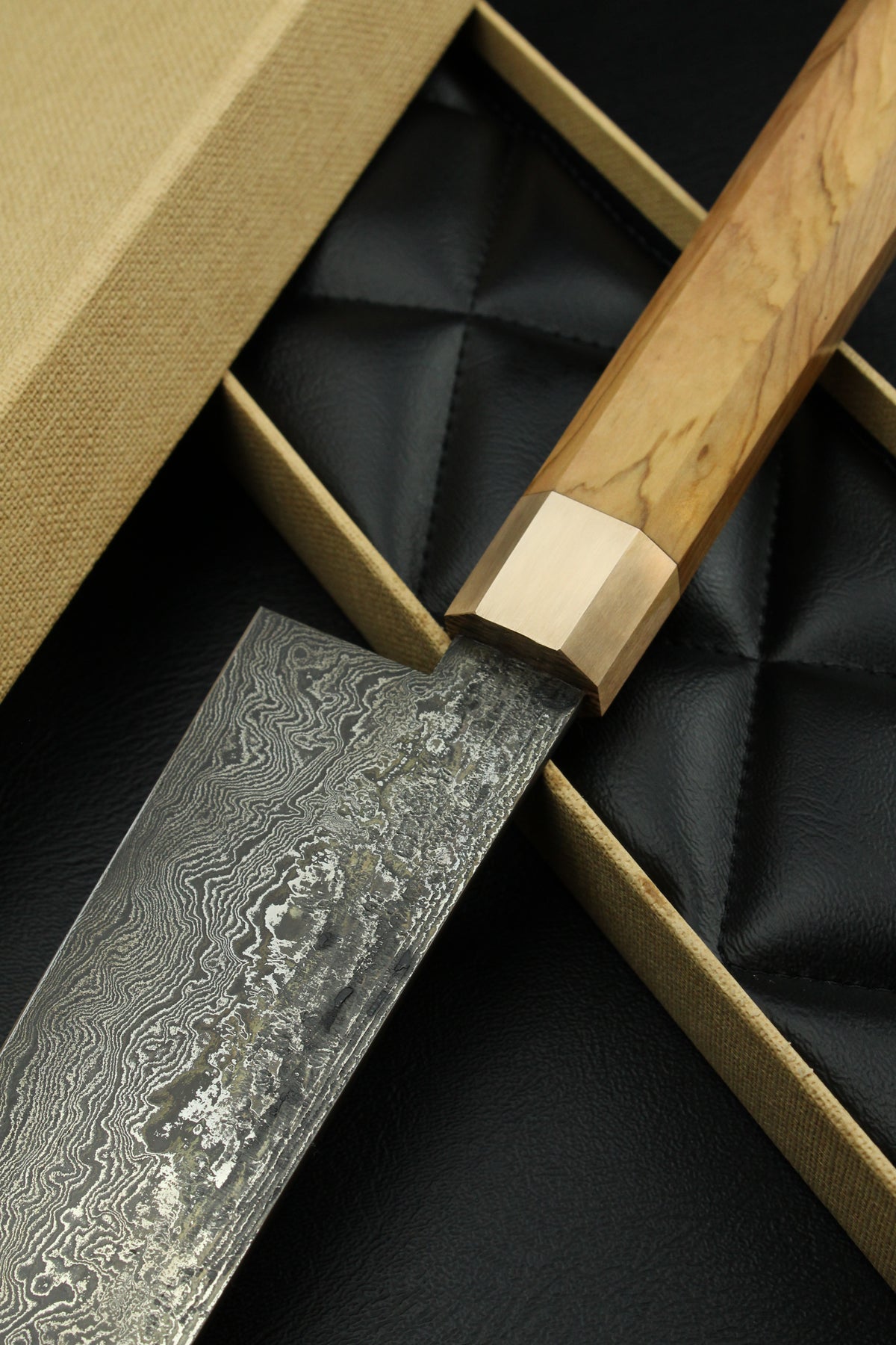 Damast-Santoku 320L Olive Achteck
