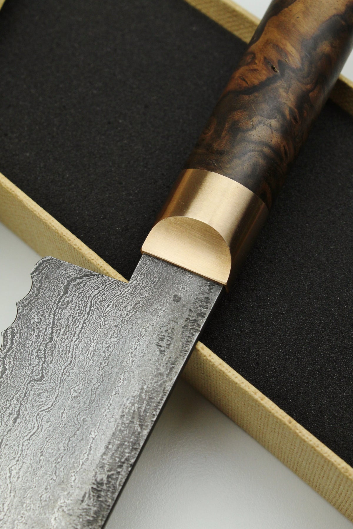 Brotschwert 500L Walnut Burl