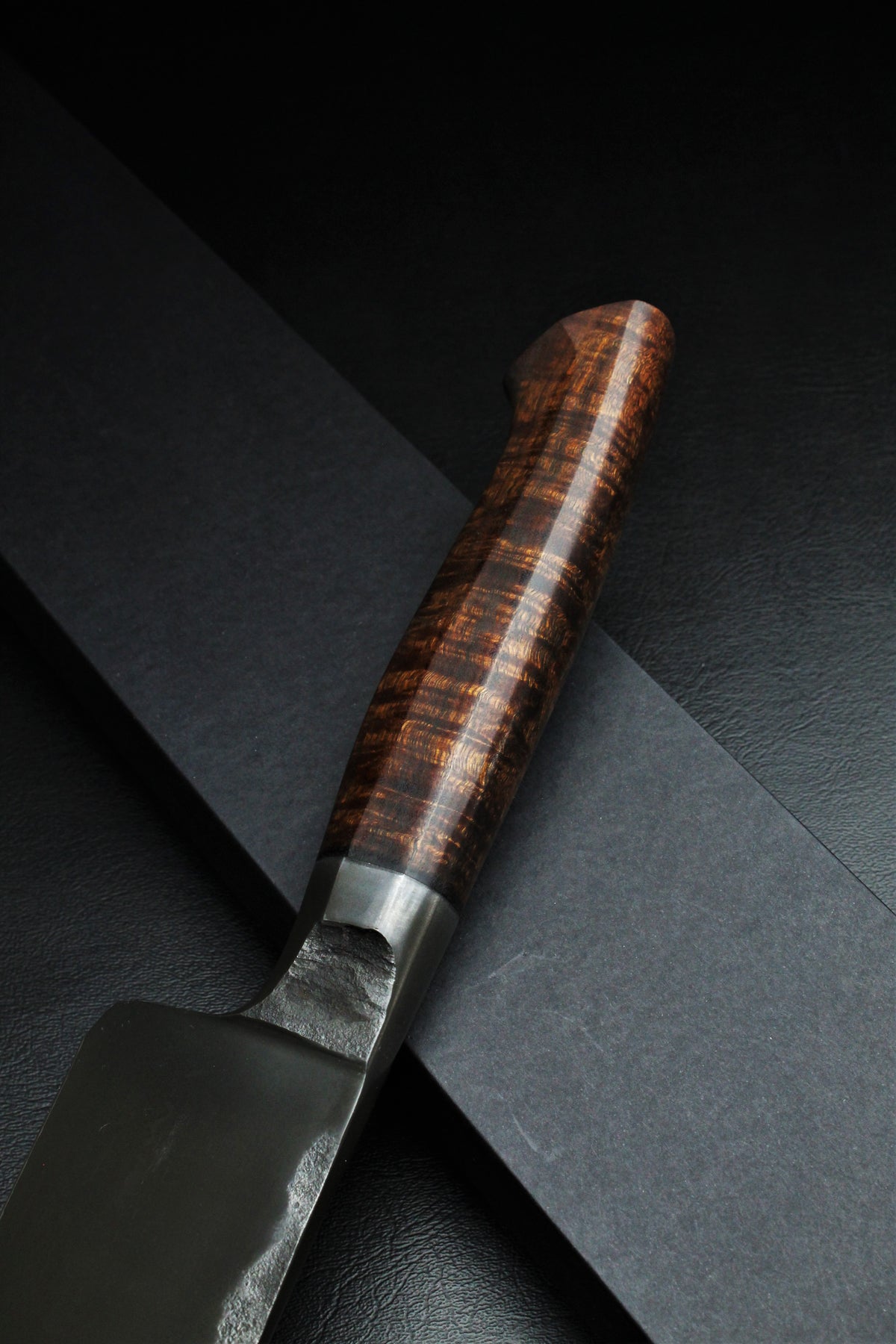 Großes Kochmesser mit Kugellager