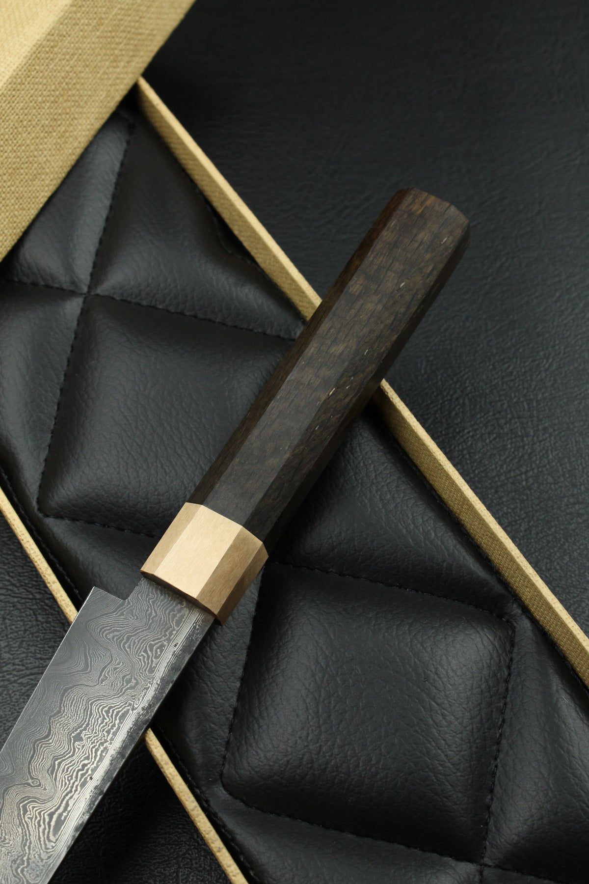 Schwarzes Mooreichenholz 1