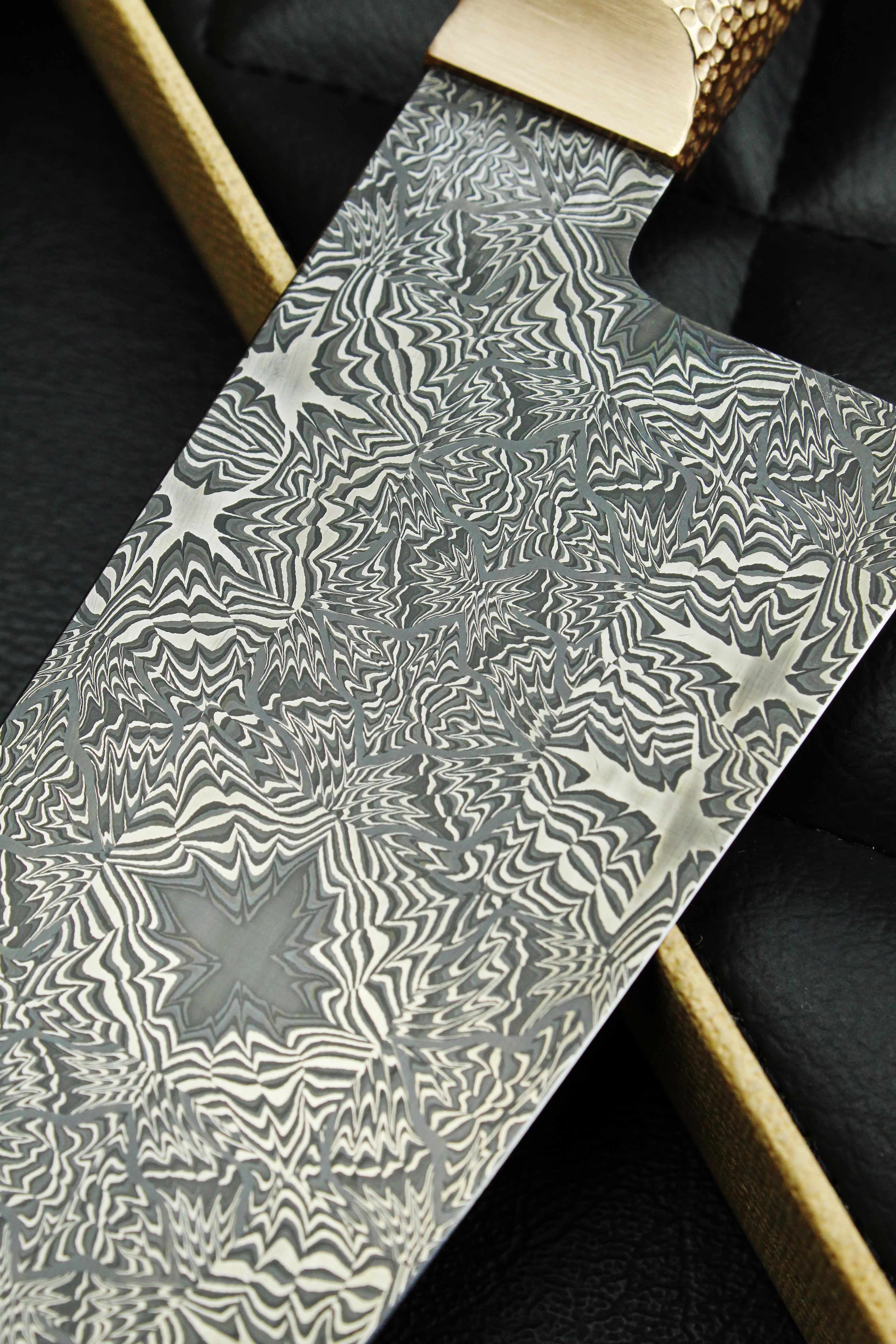 S-Damascus Gyuto Snake Oval