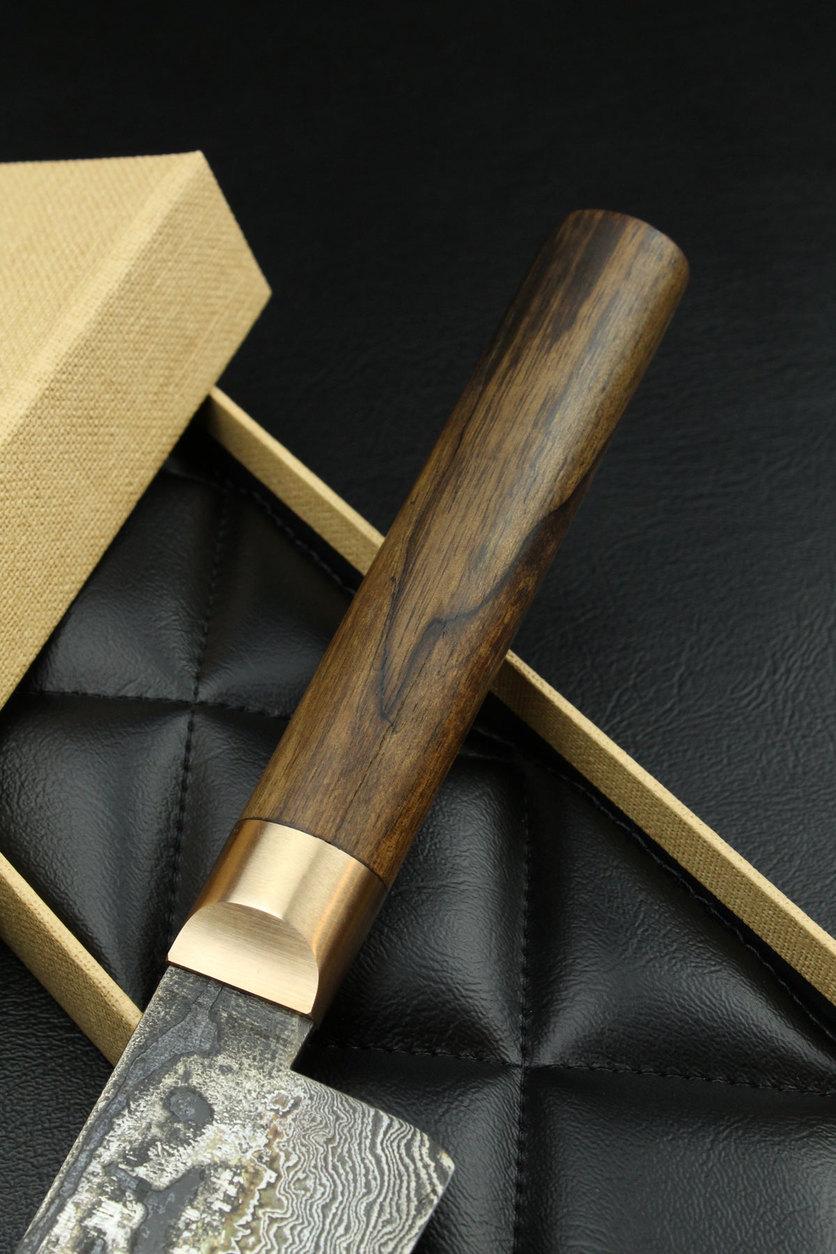 Damascus-Gyuto 320L, deutscher G-Walnussgriff