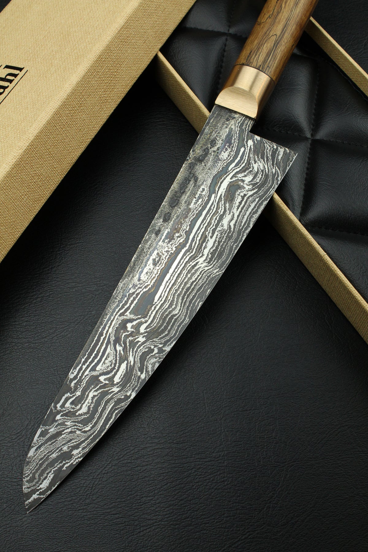 Damascus-Gyuto HK German G-Walnut
