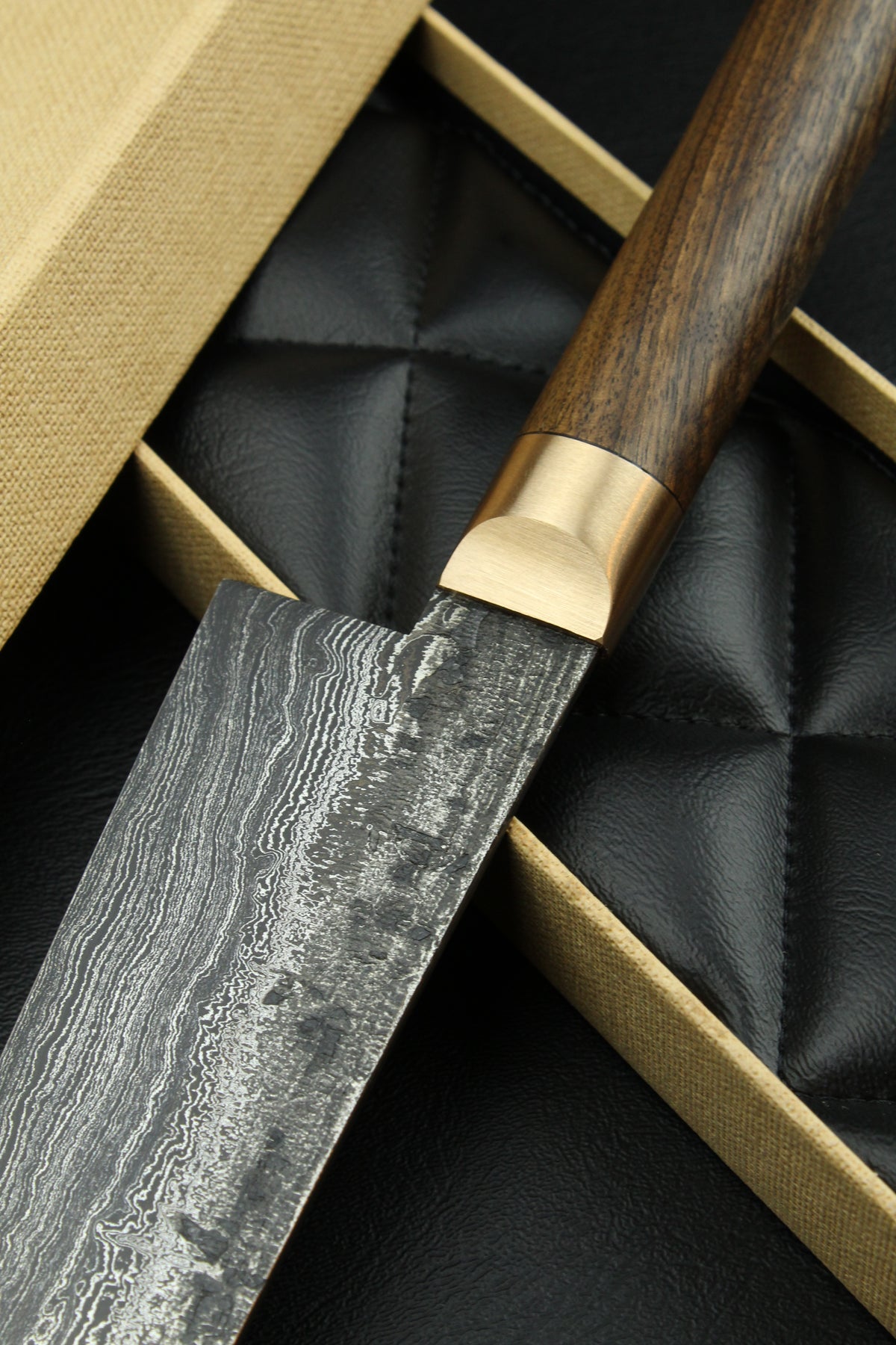 Damascus Gyuto 320L mit deutschem Walnussholz