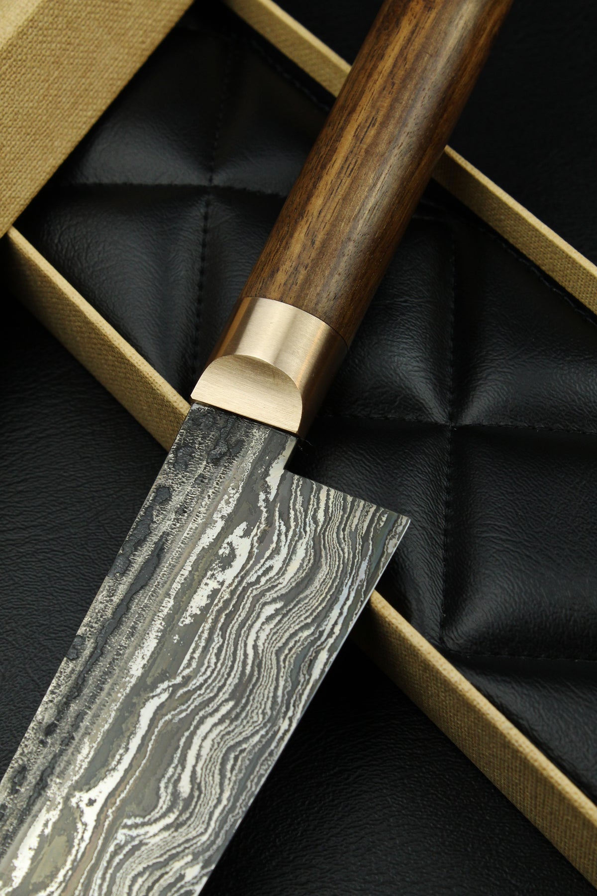 Gyuto-Messer Damast HK-Walnuss Oval