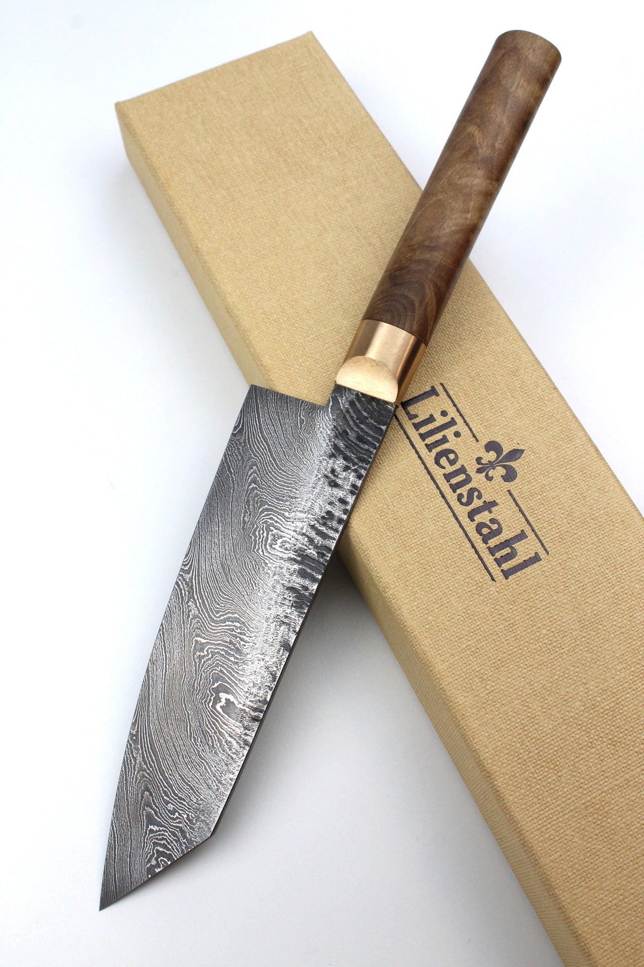 Das Lilienstahl V2 Walnuss