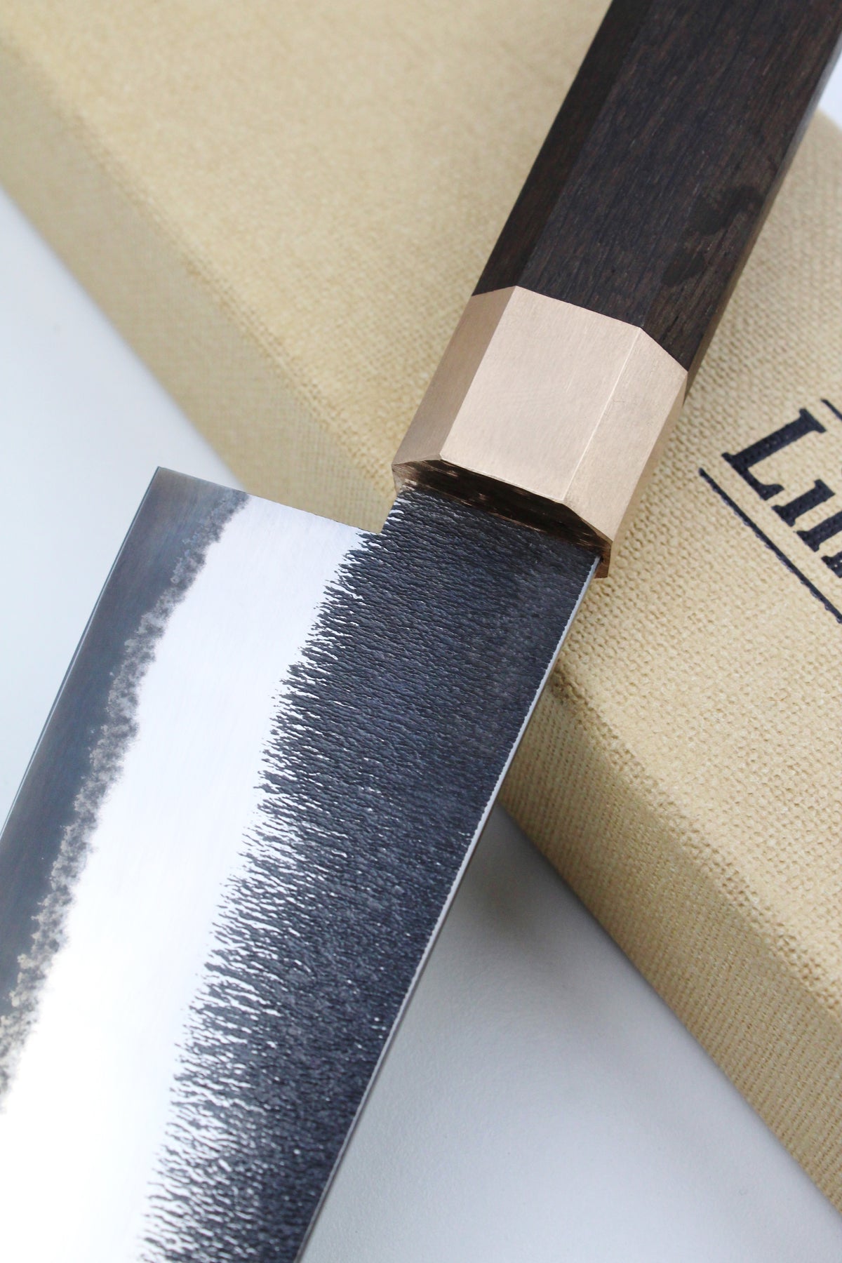 Gyuto aus achteckigem Torfholz