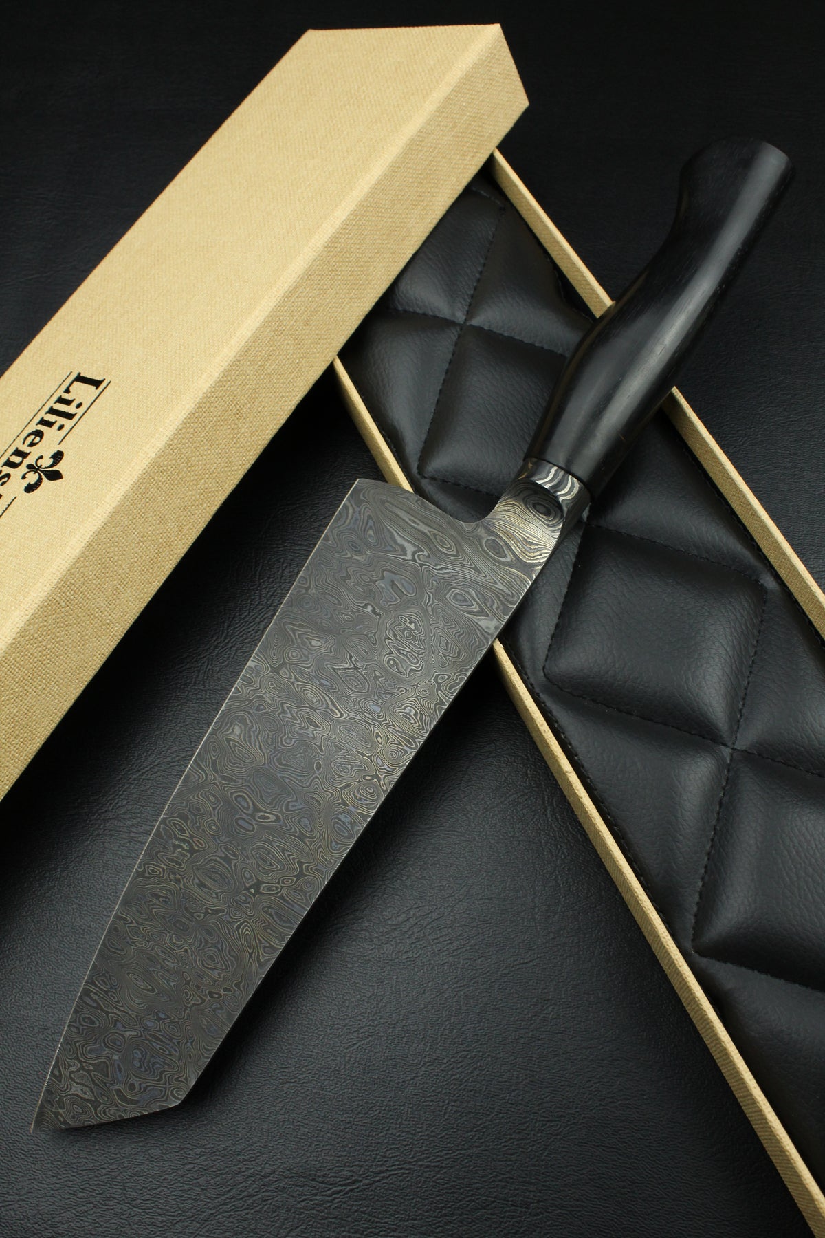 Komplettschwarzes Santoku 200